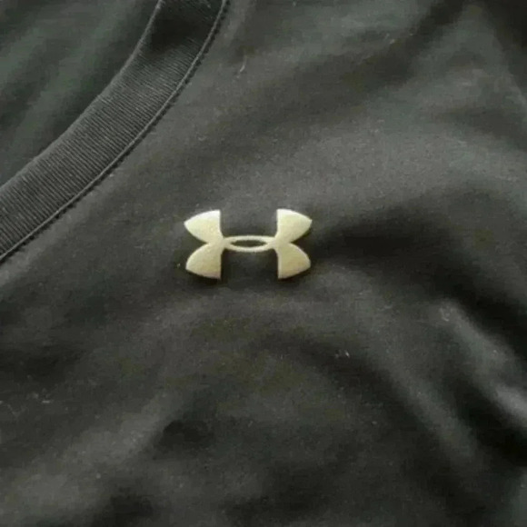 black underarmor tee - Picture 3 of 6